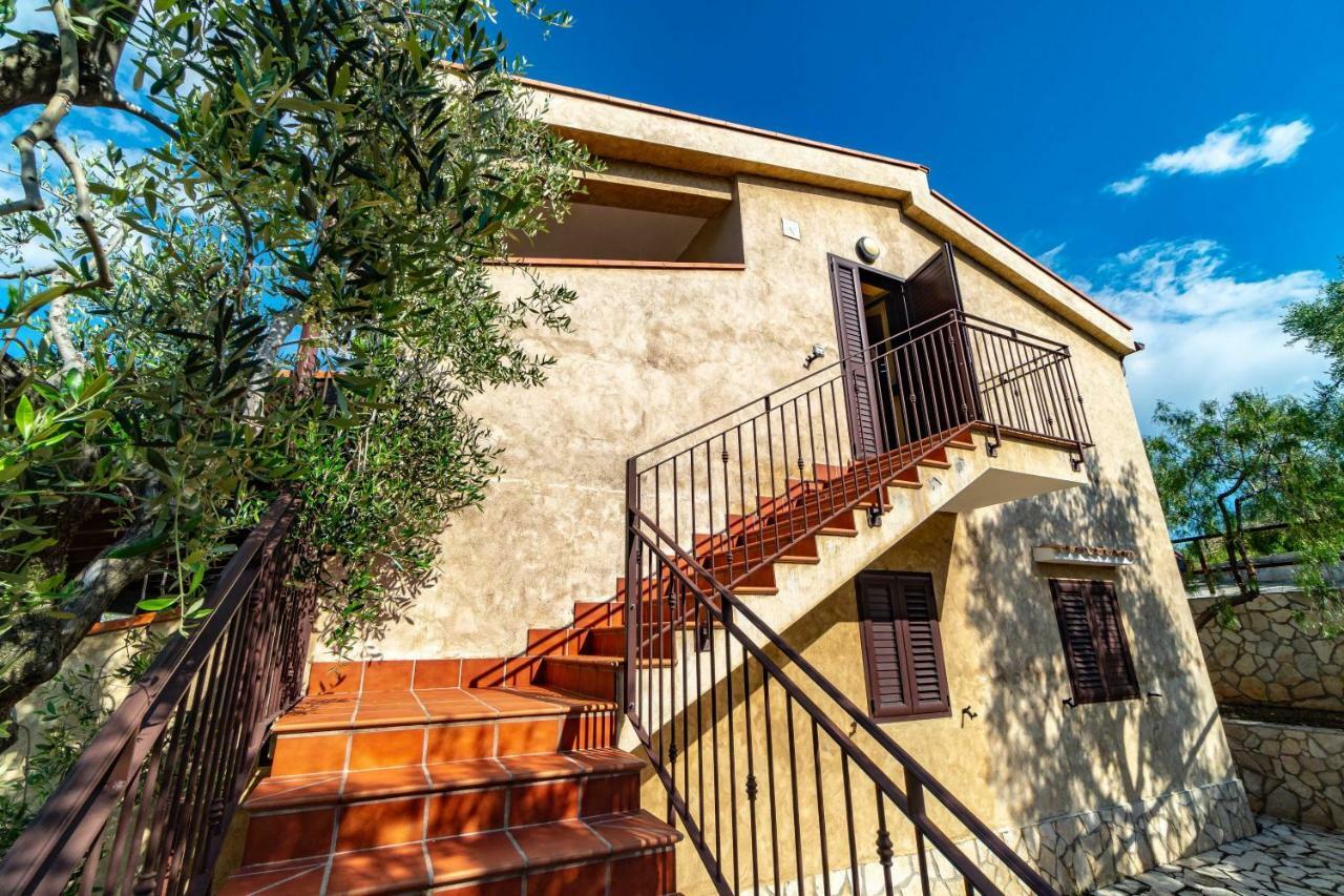 Villa Mapa - Appartamenti Vicino Al Mare Vieste Exterior foto